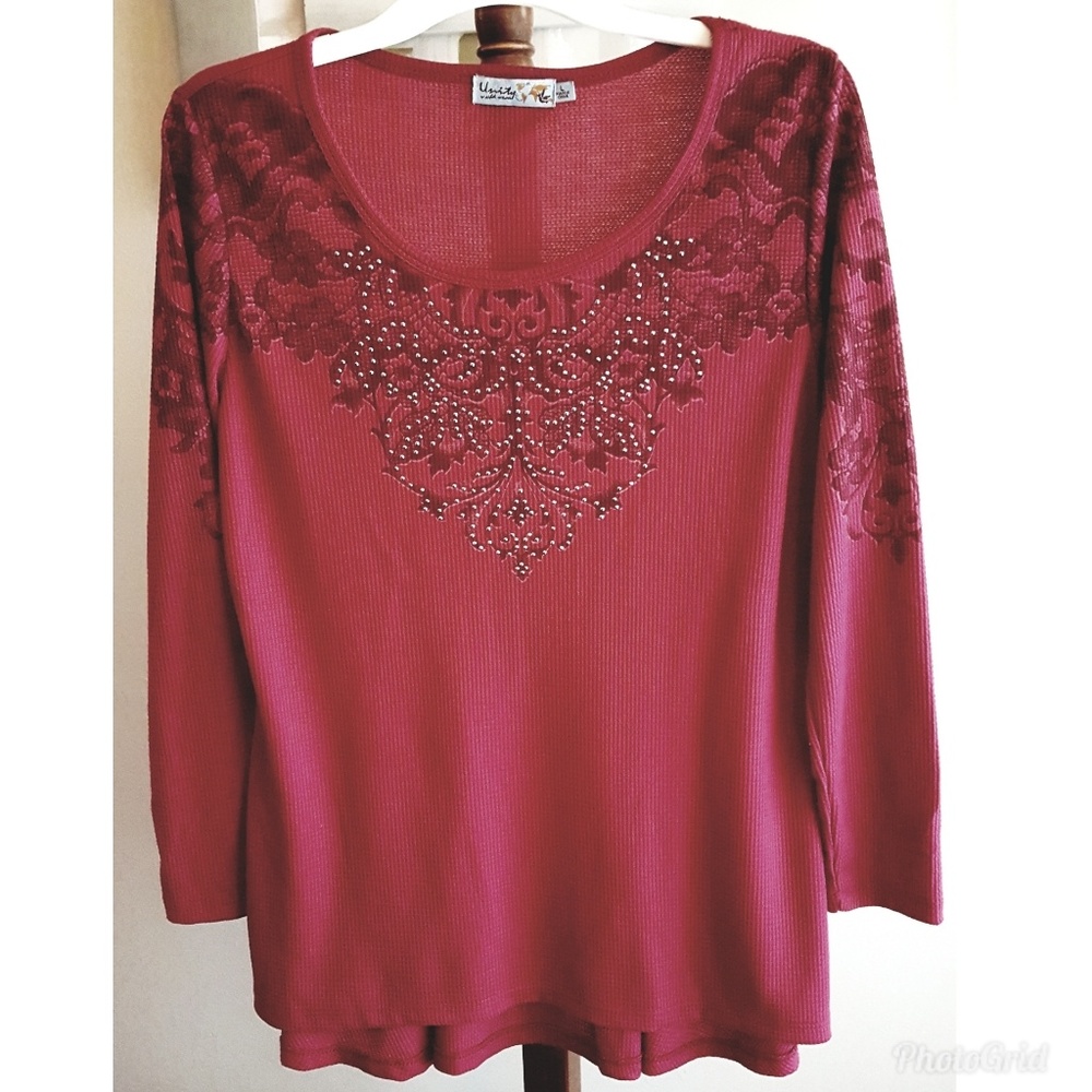 UNITY TOP
